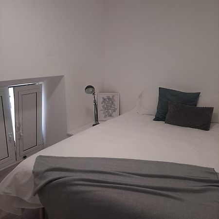 Tia Anica House I - Apartment With Terrace In Central Fuseta Beach Village מראה חיצוני תמונה